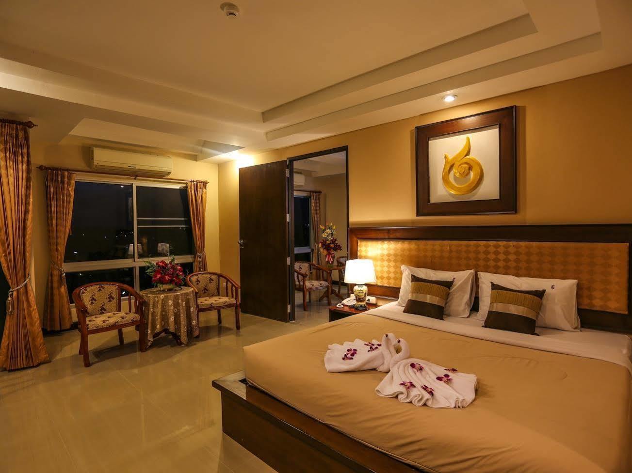 Madina Rayong Hotel Экстерьер фото