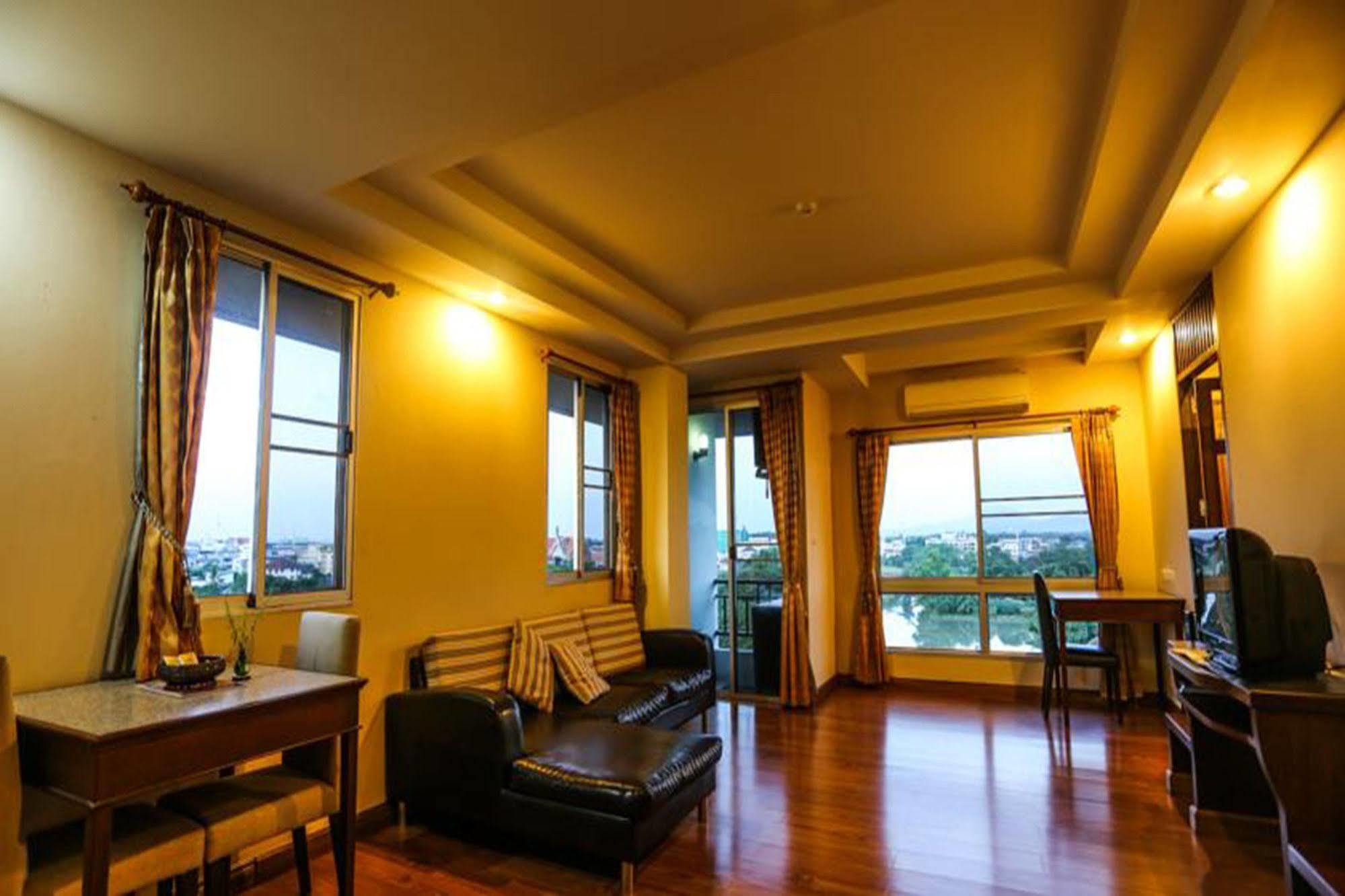 Madina Rayong Hotel Экстерьер фото