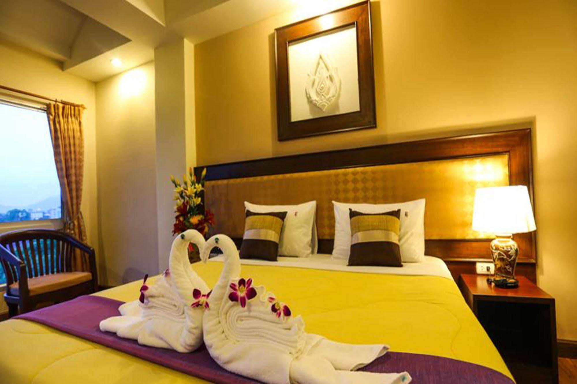 Madina Rayong Hotel Экстерьер фото